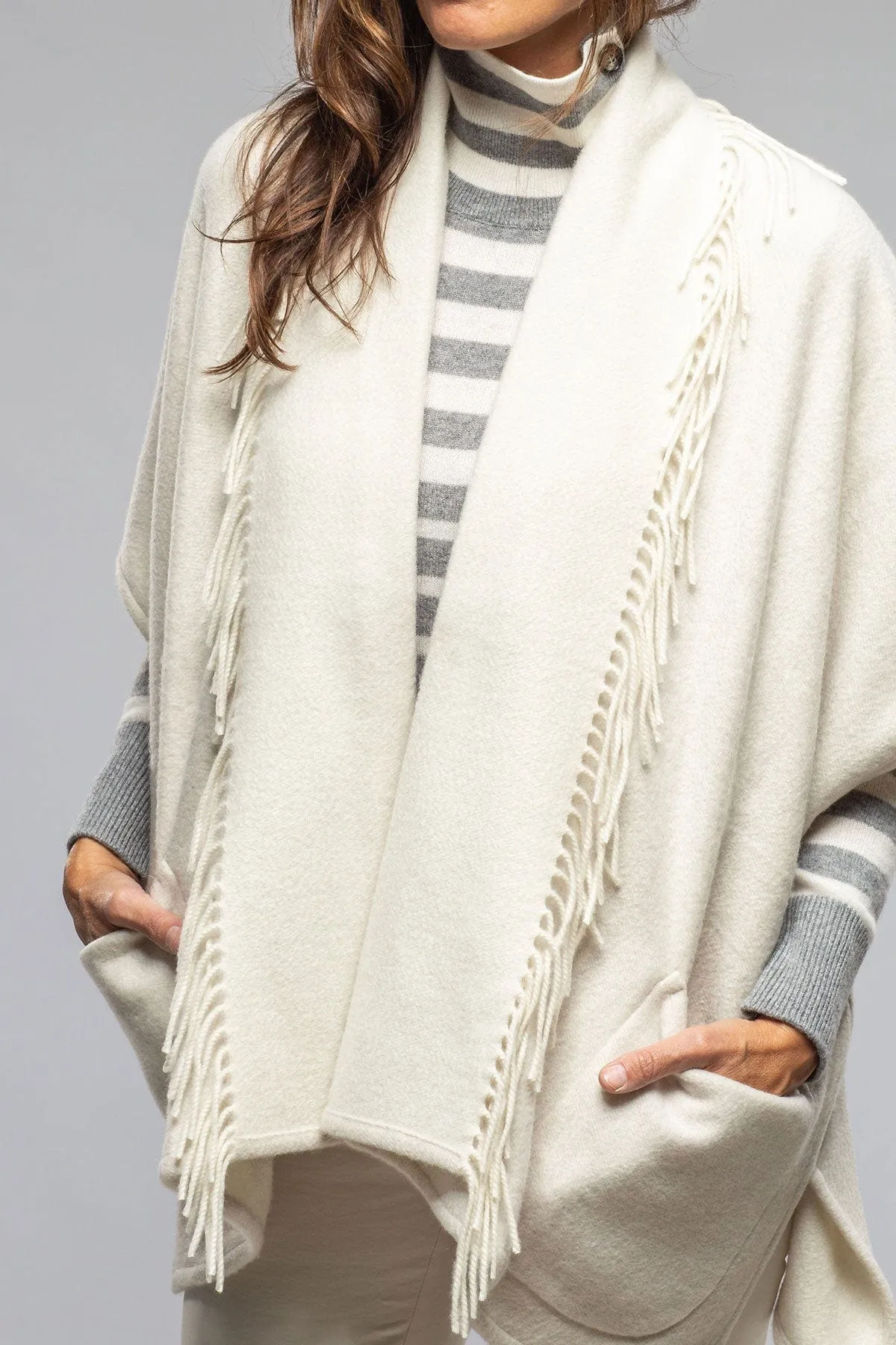 Eleonora Cashmere Cape Jacket In Cream